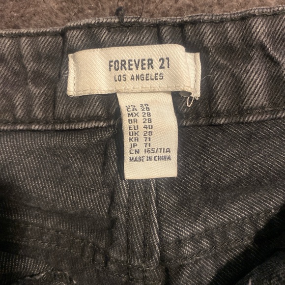 Black distressed denim shorts - Picture 3 of 4